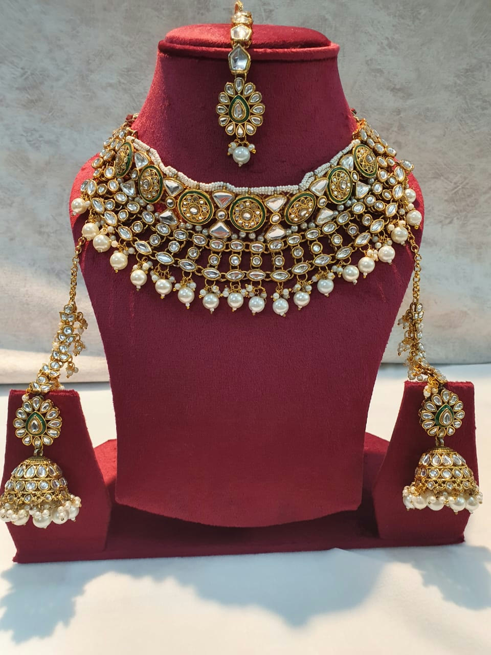 Bridal Kundan Choker Set with Maang Tikka