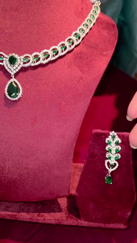 Green Stone Teardrop Set